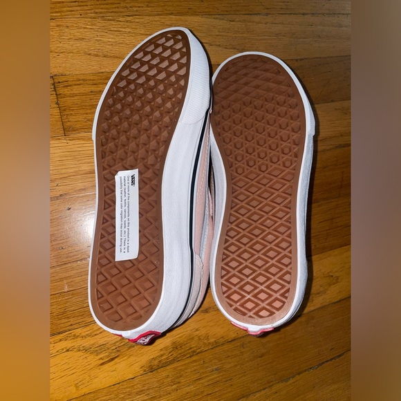 Light Pink Girls Old Skool Vans - Picture 5 of 5